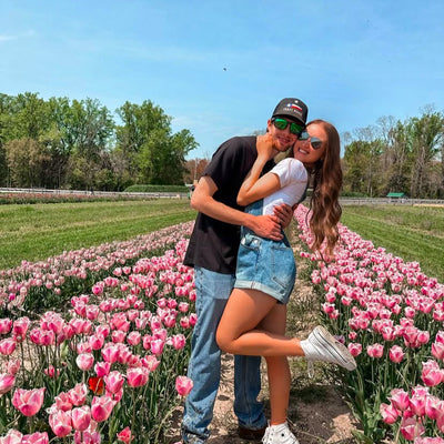 Holland Ridge Farms: U-Pick Flower Events & Floral Surprise Boxes